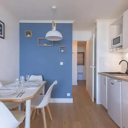 L'azur Pour 3 Avec Terrasse Vue Et Piscine Accessible, Pres Des Plages شقة *